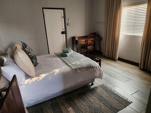 3 quartos, ferros/tábuas de passar roupa, Wi-Fi, roupa de cama