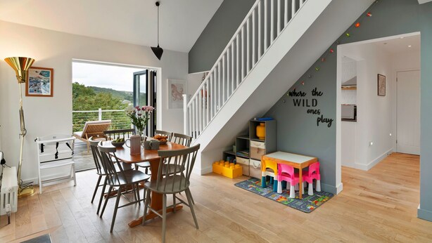 Unclassified image, 1 of 23, button - Three Quarter Cottage (Bodinnick)