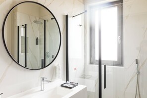 Bathroom - Bfor Suite Experience (Nola)