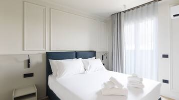 Comfort Double Room, Balcony | In-room safe, free WiFi, bed sheets
