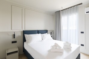 In-room safe, free WiFi, bed sheets - Bfor Suite Experience (Nola)