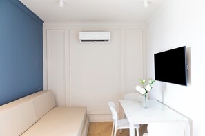 In-room safe, free WiFi