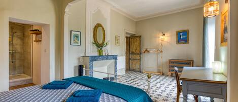 1 chambre, fer et planche à repasser, Wi-Fi, draps fournis