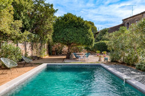 Chambre d'hôtes 'Chambre' avec piscine partagée, jardin partagé et Wi-Fi