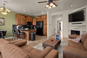 TV, fireplace, offices