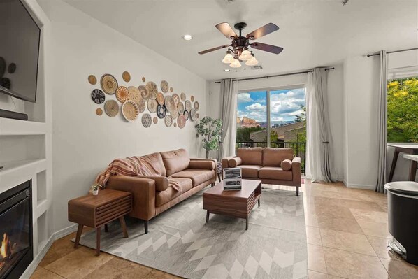 TV, fireplace, offices