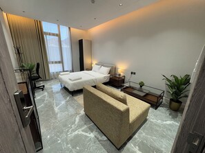 In-room safe, desk, laptop workspace, free WiFi