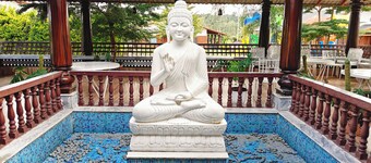 วินเทจ เทรลส์ บาย อิลารา  