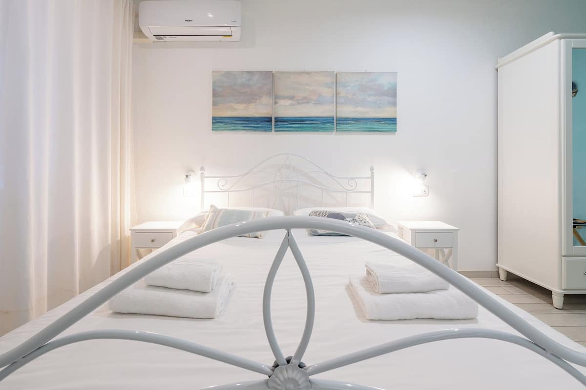 Economy-Doppelzimmer | Verdunkelungsvorhänge, Bügeleisen/Bügelbrett, kostenloses WLAN