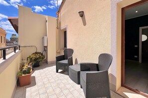 Deluxe Double Room, Balcony, City View | Terrace/patio - La Dolce Cagliari Holiday Home (Cagliari)