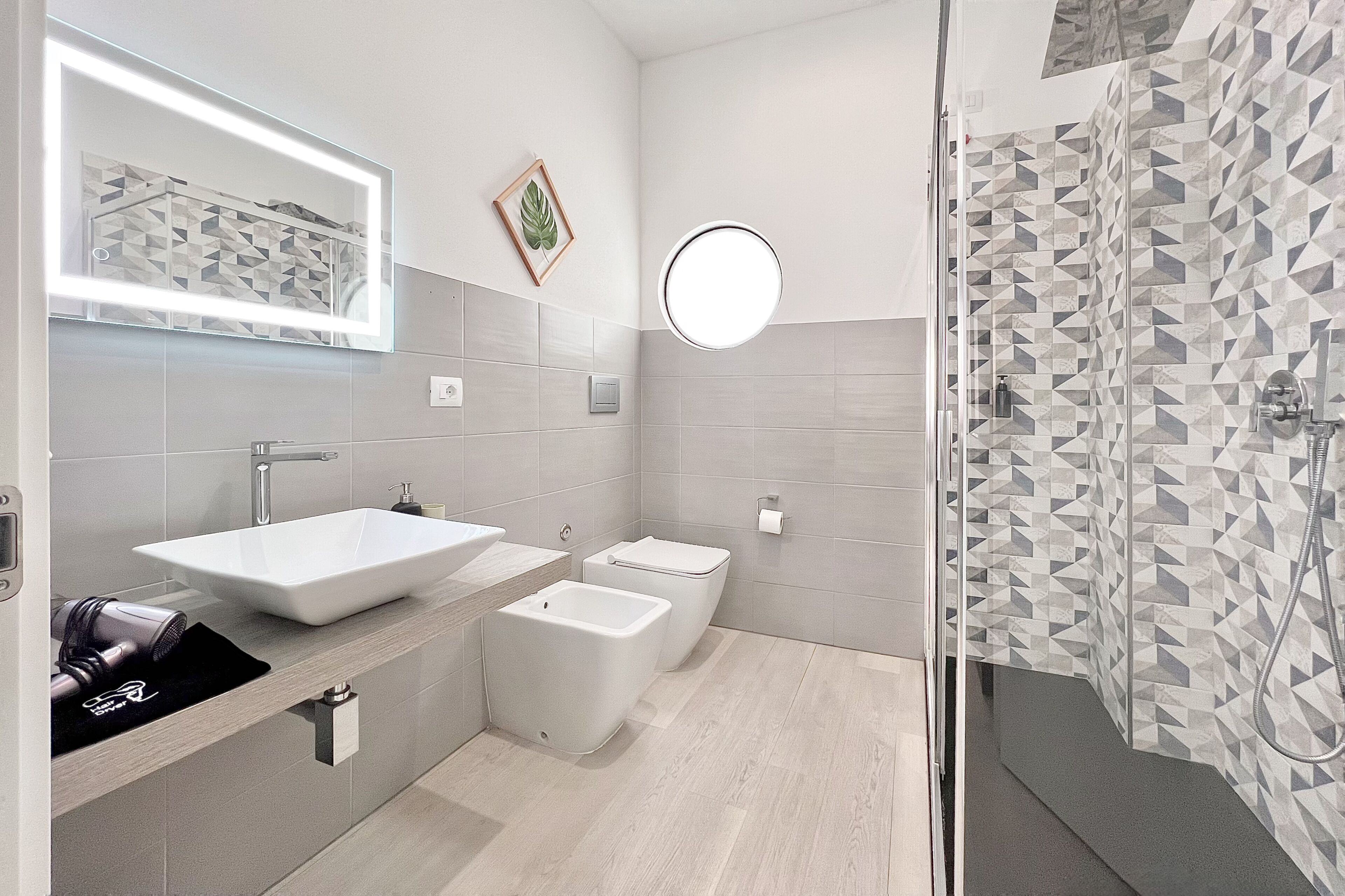 Chambre Double Deluxe, balcon, vue ville | Salle de bain