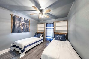 3 bedrooms, iron/ironing board, WiFi, bed sheets