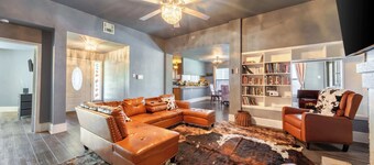 3BR Charming House with BBQ & Near Pearl District