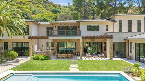 Bowmont - Resort-style Beverly Hills Escape w/ Pool, Garden and Privacy