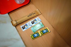 샤워 시설, 무료 세면용품, 헤어드라이어, 슬리퍼