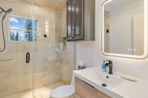 Hair dryer, towels - Ski-in/Ski-out Cottage with spectacular mountain views (Mountain Village)