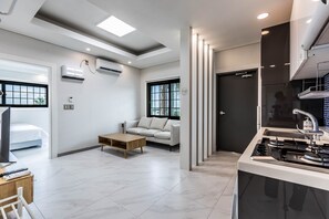 Suite, Sea View | Free WiFi