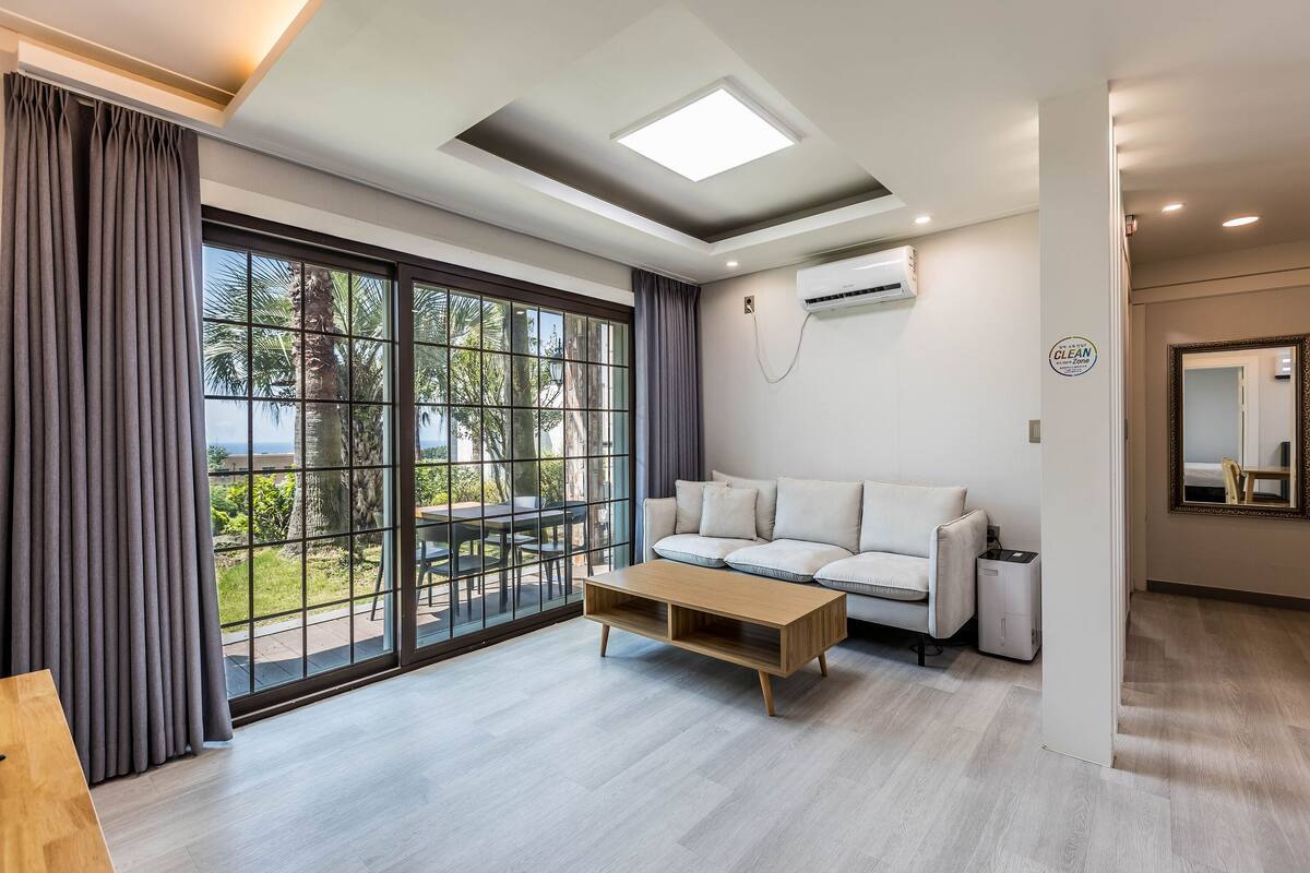 Deluxe Room, Partial Sea View | Free WiFi