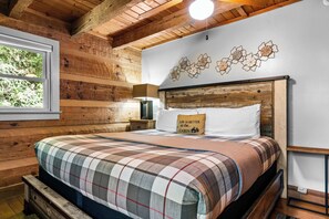 4 Schlafzimmer, Schreibtisch, Bügeleisen/Bügelbrett, WLAN