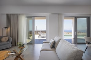 Smart TV - Villa Mino Mare, simple elegance up to 12 guests! (RETHYMNO)
