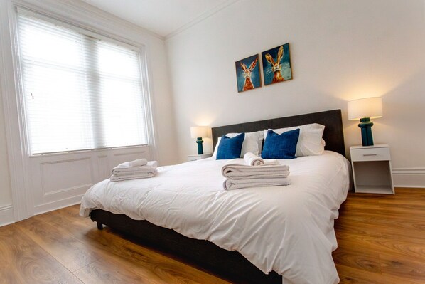 2 bedrooms, iron/ironing board, WiFi, bed sheets