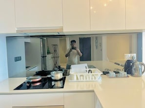 Oven, dishwasher