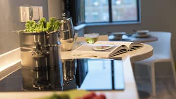 Studio, Bebas Asap Rokok | Dapur pribadi