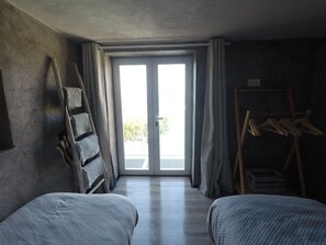 4 chambres, fer et planche à repasser, Wi-Fi gratuit, draps fournis