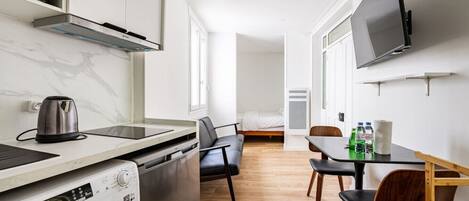 Microonde, macchina per tè/caffè, pentole/stoviglie/utensili