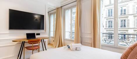 3 slaapkamers, een strijkplank/strijkijzer, reisbedje, wifi