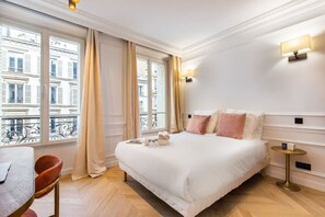 3 bedrooms, iron/ironing board, travel cot, WiFi - #3Bedrooms#Lafayette#Paris10#AC (Paris)