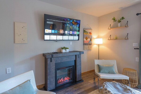 TV, fireplace, offices