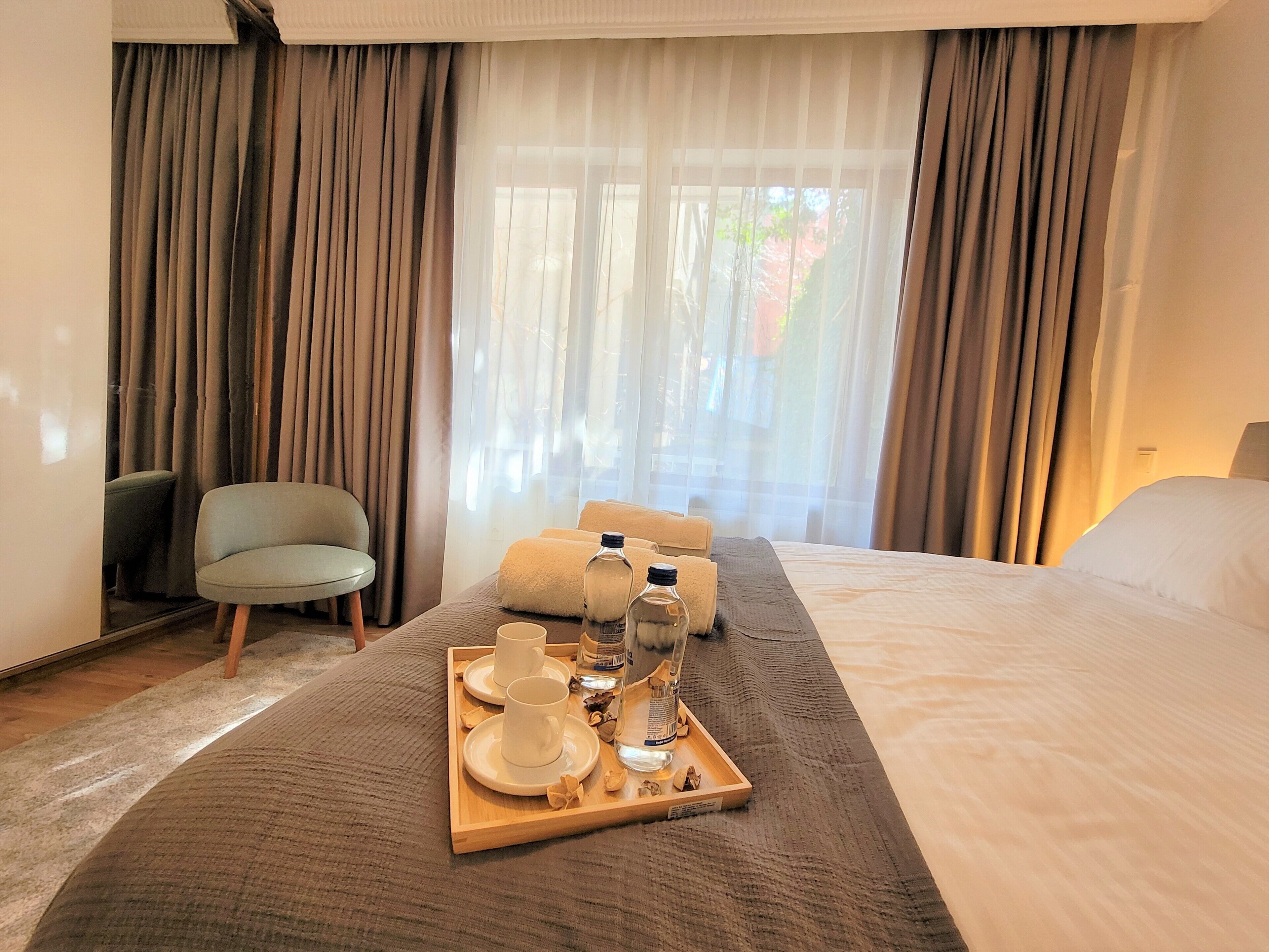 3 bedrooms, iron/ironing board, free WiFi, bed sheets