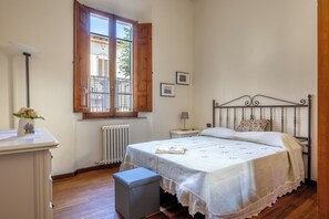 Lits bébé (gratuits), Wi-Fi gratuit, draps fournis