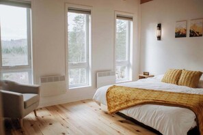 3 habitaciones, tabla de planchar con plancha, cuna de viaje y wifi 