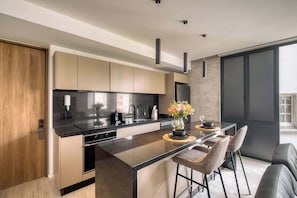 Fridge, microwave, oven, stovetop - Roma Norte Luxury - Perfect Base for Match Days (Ciudad de México)
