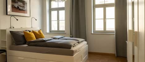 1 bedroom, WiFi, bed sheets