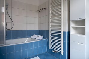 淋浴設備、風筒、提供毛巾