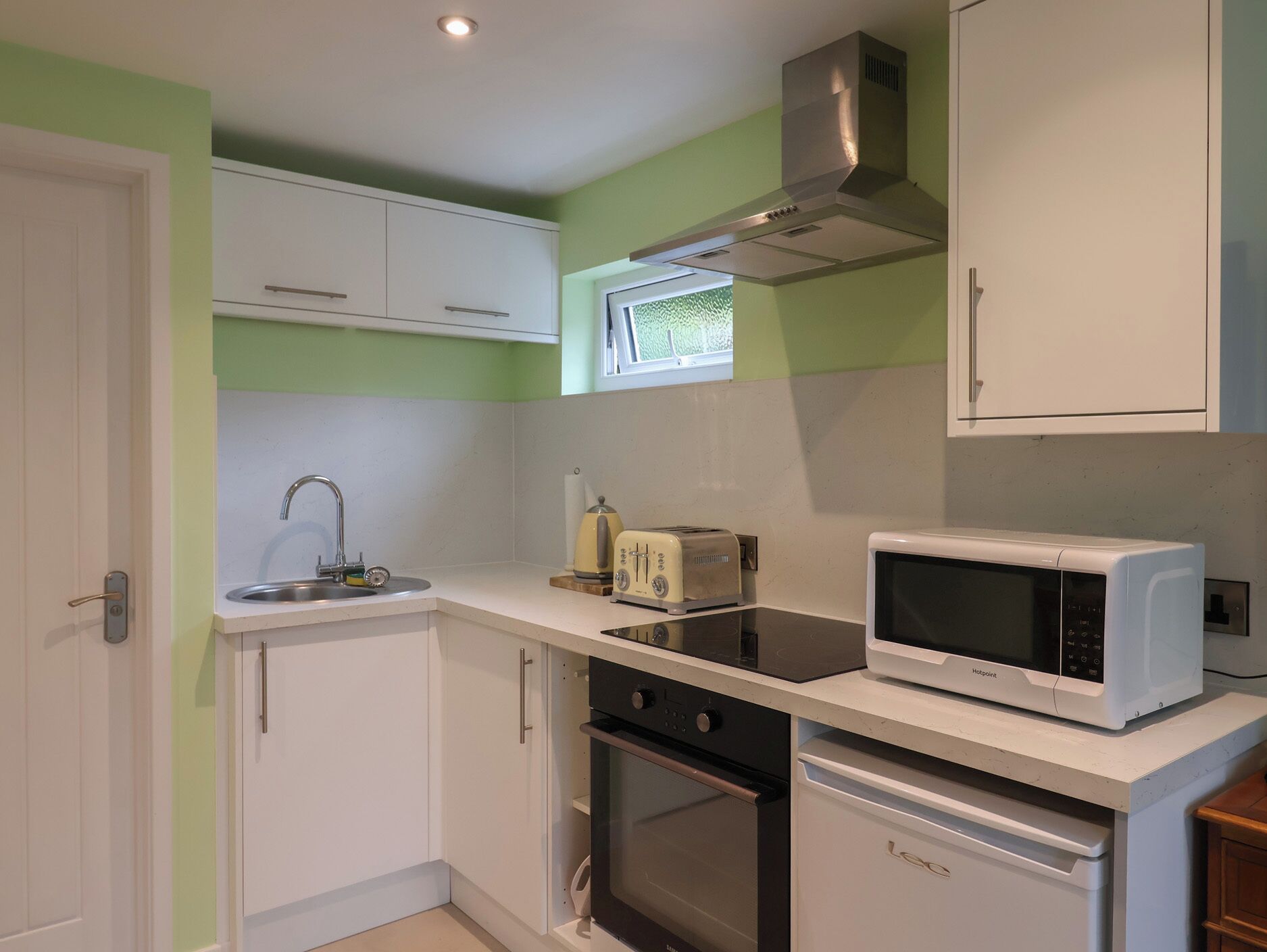 Dụng cụ nấu nướng/bát dĩa/dao nĩa 