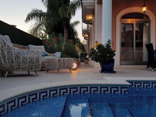 Luxury Villa with Pool and Balinese Garden – Algarve Holiday Home