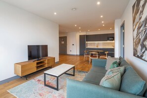 2 bedrooms, Internet - Urban Vista Rooftop Living (London)