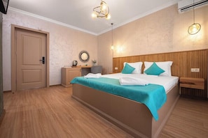 Soundproofing, iron/ironing board, free WiFi