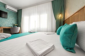 Deluxe-Doppelzimmer, Balkon, Blick auf den Innenhof