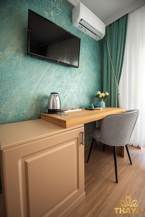 Soundproofing, iron/ironing board, free WiFi