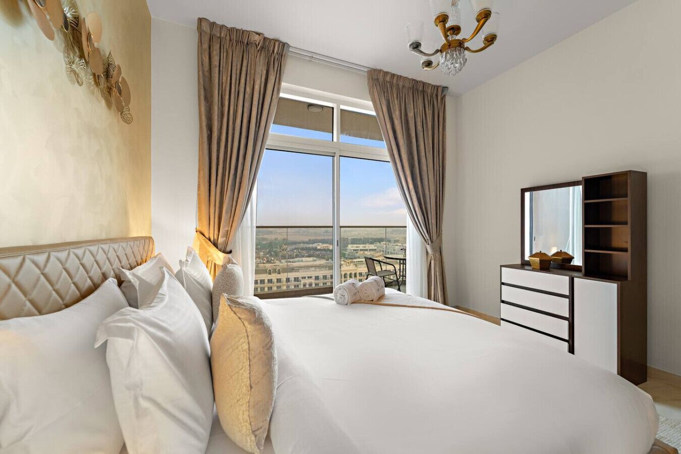 1 多间卧室、熨斗/熨衣板、WiFi、床单