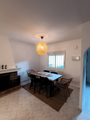 Dining - Charming cottage in a quiet environment (Nerja)