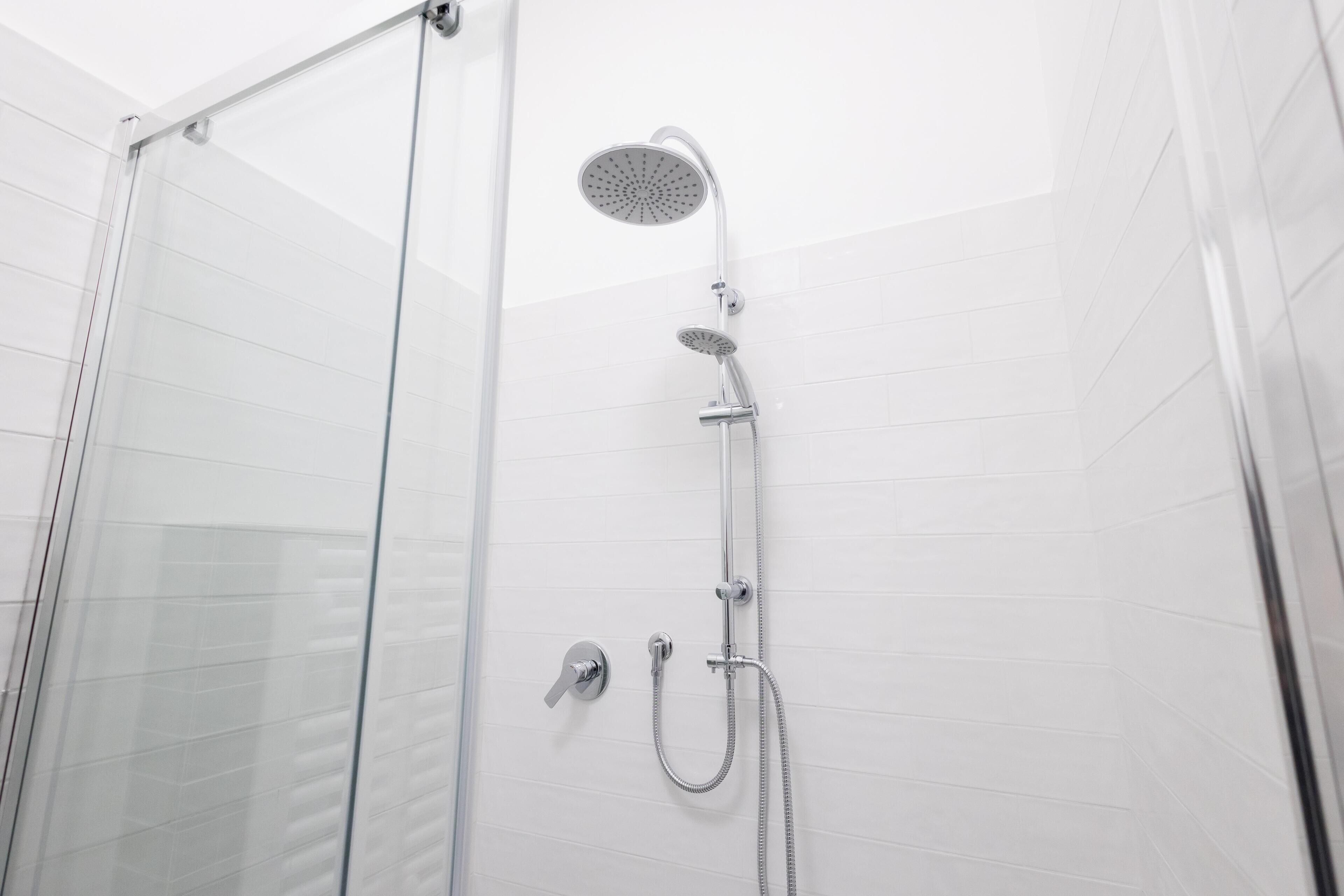 Buồng tắm vòi sen