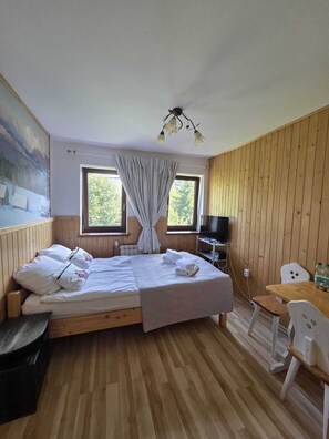 1 Schlafzimmer, Bügeleisen/Bügelbrett, WLAN, Bettwäsche