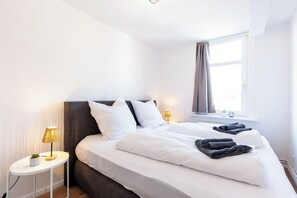 3 bedrooms, internet, bed sheets - PrimeLoft "Above the rooftops" - Balcony - Old town - Families & groups - View (Goslar)