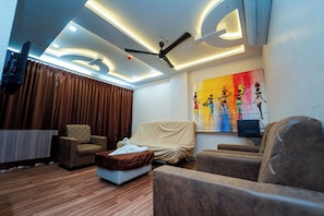 Superior Studio Suite - Ravila Grand Hotel (Hyderabad)